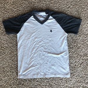 English Laundry V-neck t-shirt